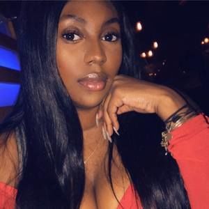 Meet your Posher, Janay